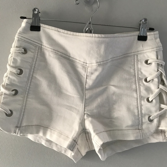 Free People Pants - Free People White Shorts Size 27